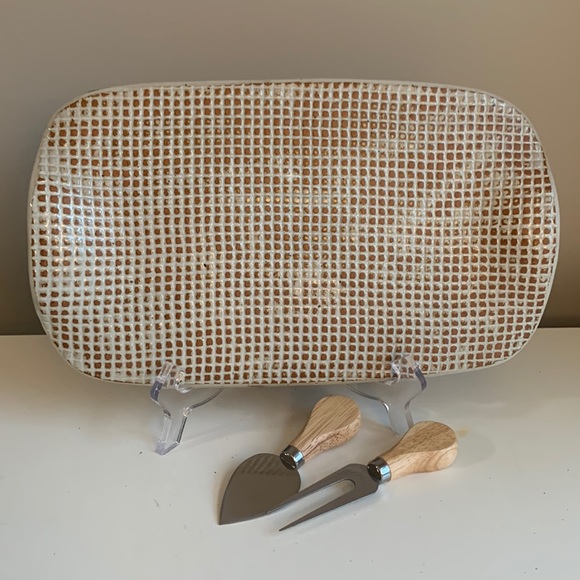 NEW Handmade Pottery Cheese Board Tray with White Inlaid Design on Stoneware - Picture 2 of 8